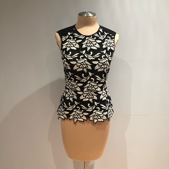 BCBG floral peplum top - Picture 2 of 6